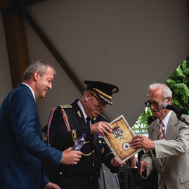 Zväčšiť fotografiu - Blížnemu vždy na pomoc sú už celé storočie - TSK_100 rokov DPO-53