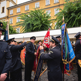 Zväčšiť fotografiu - Blížnemu vždy na pomoc sú už celé storočie - TSK_100 rokov DPO-56