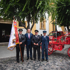 Zväčšiť fotografiu - Blížnemu vždy na pomoc sú už celé storočie - TSK_100 rokov DPO-64