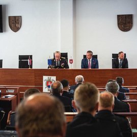 Zväčšiť fotografiu - Blížnemu vždy na pomoc sú už celé storočie - TSK_100 rokov DPO-80