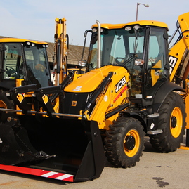 Celkom 153 mechanizmov a viac ako 26 tis ton posypového materiálu je pripravených na zimnú údržbu ciest v trenčianskom kraji - 3 T - technika cesty