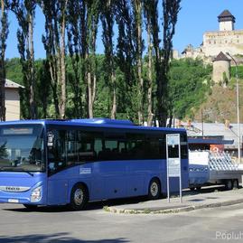 Cykloautobusy už pred vrcholom sezóny prekonali minuloročný počet prevezených cyklistov. vyskúšať si ich môžete ešte do konca prázdnin - cykloautobus