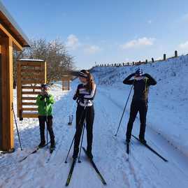 Zväčšiť fotografiu - Cyklotrasy v zime využívajú najmä bežkári - 140493303_1159380287850045_8074606895346598819_o