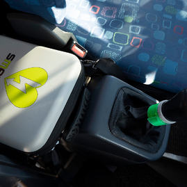 Zväčšiť fotografiu - Defibrilátory nájdete aj v modrých autobusoch na hornej nitre - 20220314_PD_SAD_019w