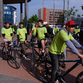 Do práce na bicykli bude za úrad tsk počas mája jazdiť 24 zamestnancov a 6 tímov, do kampane sa zapojili aj študenti stredných škôl - 20190502_TSK_Do_prace_na_bicykli_014w