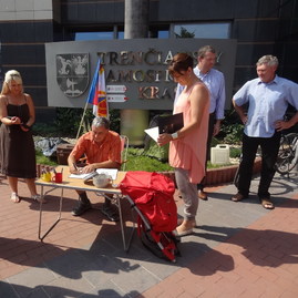 Dohody o spolupráci s turistami a cyklistami otvárajú trenčianskemu kraju nové možnosti - 6_resize