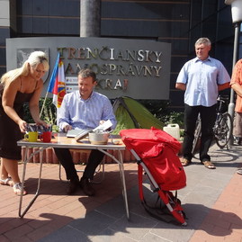 Dohody o spolupráci s turistami a cyklistami otvárajú trenčianskemu kraju nové možnosti - 7_resize