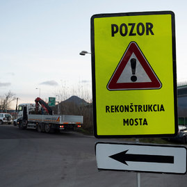 Zväčšiť fotografiu - Doprava na orlovskom moste spustená! - 20201208_PB_Orlovsky_most_001w