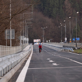 Zväčšiť fotografiu - Doprava na orlovskom moste spustená! - 20201208_PB_Orlovsky_most_017w