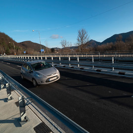 Zväčšiť fotografiu - Doprava na orlovskom moste spustená! - 20201208_PB_Orlovsky_most_040w