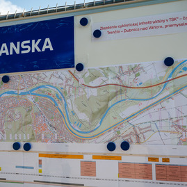 Zväčšiť fotografiu - Hlavná cyklistická tepna kraja sa rozrastie o ďalší úsek - TSK_CYK_TN_DCA_klepanie_mini (2 of 35)
