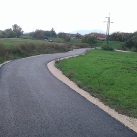 Zväčšiť fotografiu - Inteligentná lavička bude súčasťou cyklotrasy, ktorá prepojí dva hrady - 20191007_152631