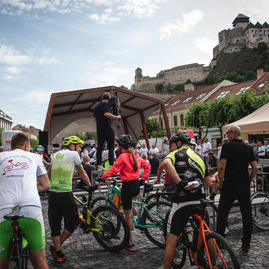Zväčšiť fotografiu - Káčer bicykloval aj po najobľúbenejšej župnej cyklotrase - TSK_Káčer na bicykli_mini-14