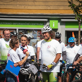 Zväčšiť fotografiu - Káčer bicykloval aj po najobľúbenejšej župnej cyklotrase - TSK_Káčer na bicykli_mini-20
