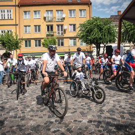 Zväčšiť fotografiu - Káčer bicykloval aj po najobľúbenejšej župnej cyklotrase - TSK_Káčer na bicykli_mini-23