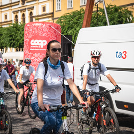 Zväčšiť fotografiu - Káčer bicykloval aj po najobľúbenejšej župnej cyklotrase - TSK_Káčer na bicykli_mini-31