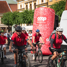 Zväčšiť fotografiu - Káčer bicykloval aj po najobľúbenejšej župnej cyklotrase - TSK_Káčer na bicykli_mini-33