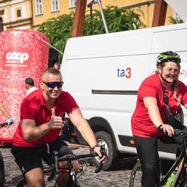 Zväčšiť fotografiu - Káčer bicykloval aj po najobľúbenejšej župnej cyklotrase - TSK_Káčer na bicykli_mini-36