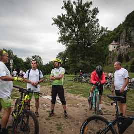 Zväčšiť fotografiu - Káčer bicykloval aj po najobľúbenejšej župnej cyklotrase - TSK_Káčer na bicykli_mini-52