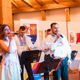 Zväčšiť fotografiu - Kraj premiérovo ocenil dlhoročných cestárov - TSK_oceňovanie SC TSK_mini (71 of 106)