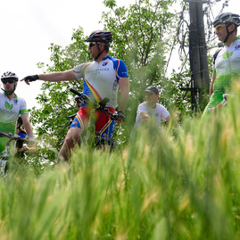 Kraj šliape do pedálov a usilovne pracuje na medzinárodnej cyklotrase, ktorá spojí dve krajiny, kraje i dva hrady - 20190617_cyklotrasa_TN_NEMSOVA_016w