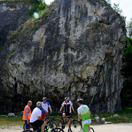 Kraj šliape do pedálov a usilovne pracuje na medzinárodnej cyklotrase, ktorá spojí dve krajiny, kraje i dva hrady - 20190617_cyklotrasa_TN_NEMSOVA_033w