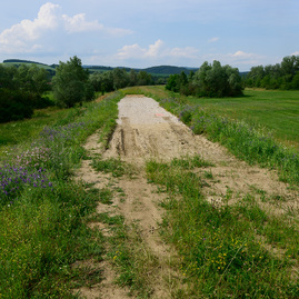 Kraj šliape do pedálov a usilovne pracuje na medzinárodnej cyklotrase, ktorá spojí dve krajiny, kraje i dva hrady - 20190617_cyklotrasa_TN_NEMSOVA_054w