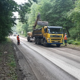 Zväčšiť fotografiu - Kraj tento rok opravil takmer 73 km ciest za viac ako 15 mil. eur - Beluša_R (2)