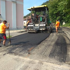 Zväčšiť fotografiu - Kraj tento rok opravil takmer 73 km ciest za viac ako 15 mil. eur - Považské Podhradie (2)