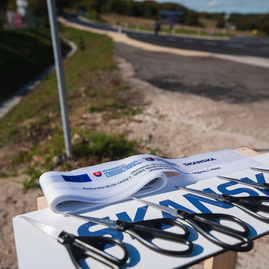 Zväčšiť fotografiu - Medzi novým mestom nad váhom a myjavou už motoristi využívajú vynovený úsek cesty - TSK_Cesta NM-MY (2 of 46)