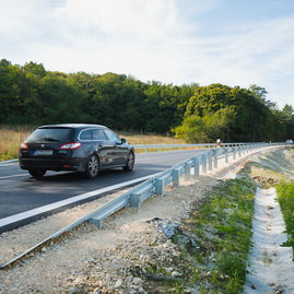 Zväčšiť fotografiu - Medzi novým mestom nad váhom a myjavou už motoristi využívajú vynovený úsek cesty - TSK_Cesta NM-MY (43 of 46)