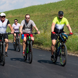 Zväčšiť fotografiu - Medzi novým mestom nad váhom a trenčínom je hotových už 12 km novej cyklotrasy - 20200724_cyklotrasa_TN_NM_019w