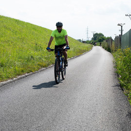 Zväčšiť fotografiu - Medzi novým mestom nad váhom a trenčínom je hotových už 12 km novej cyklotrasy - 20200724_cyklotrasa_TN_NM_028w