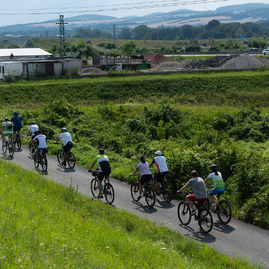 Zväčšiť fotografiu - Medzi novým mestom nad váhom a trenčínom je hotových už 12 km novej cyklotrasy - 20200724_cyklotrasa_TN_NM_034w