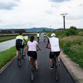 Zväčšiť fotografiu - Medzi novým mestom nad váhom a trenčínom je hotových už 12 km novej cyklotrasy - 20200724_cyklotrasa_TN_NM_048w