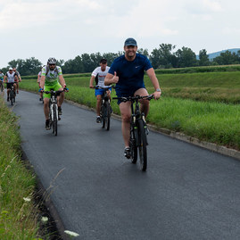 Zväčšiť fotografiu - Medzi novým mestom nad váhom a trenčínom je hotových už 12 km novej cyklotrasy - 20200724_cyklotrasa_TN_NM_050w