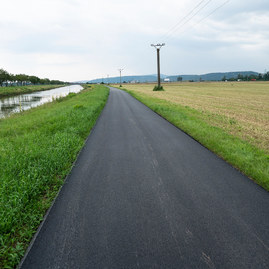 Zväčšiť fotografiu - Medzi novým mestom nad váhom a trenčínom je hotových už 12 km novej cyklotrasy - 20200724_cyklotrasa_TN_NM_065w