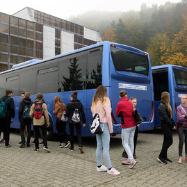 Modré autobusy vo funkcii mhd previezli o 2 300 cestujúcich osôb viac - 20171027_TN_nove_autobusy_001r