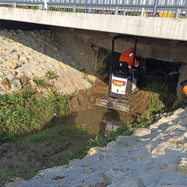 Zväčšiť fotografiu - Mostári predĺžili životnosť 23 mostom v kraji - TSK_mostné čaty 2022 (10)