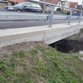 Zväčšiť fotografiu - Mostári predĺžili životnosť 23 mostom v kraji - TSK_mostné čaty 2022 (4)