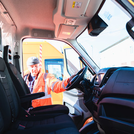 Zväčšiť fotografiu - Mostné čaty dostali nové úžitkové vozidlá - TSK_nova technika pre mostarov SC TSK_mini (2 of 39)