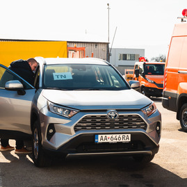Zväčšiť fotografiu - Mostné čaty dostali nové úžitkové vozidlá - TSK_nova technika pre mostarov SC TSK_mini (7 of 39)