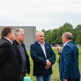 Zväčšiť fotografiu - Motoristi sa dočkali, zhotoviteľ naplno spustil práce na rekonštrukcii panelky - TSK_panelka_klepanie_mini (9 of 56)