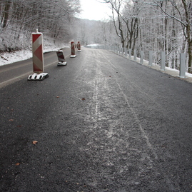 Na ceste pod machnáčom vznikol 300 m dlhý oporný múr - IMG_0165