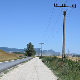 Zväčšiť fotografiu - Na cyklotrase medzi trenčínom a dubnicou nad váhom je rušno