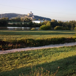 Na cyklotrase v rámci cezhraničného projektu na bicykli po stopách histórie sa pripravuje montáž lávok - IMG_20190911_070221