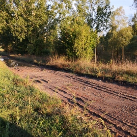 Na cyklotrase v rámci cezhraničného projektu na bicykli po stopách histórie sa pripravuje montáž lávok - IMG_20190911_071320