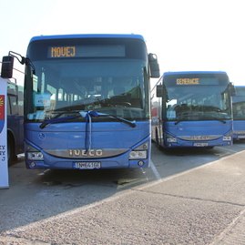 Zväčšiť fotografiu - Na krajských cestách oddnes stretnete dvadsiatku nových modrých autobusov - IMG_4856