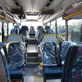 Zväčšiť fotografiu - Na krajských cestách oddnes stretnete dvadsiatku nových modrých autobusov - IMG_4865