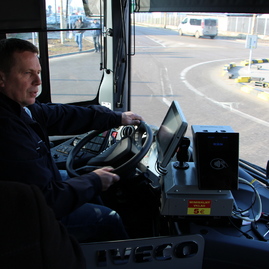 Zväčšiť fotografiu - Na krajských cestách oddnes stretnete dvadsiatku nových modrých autobusov - IMG_5016